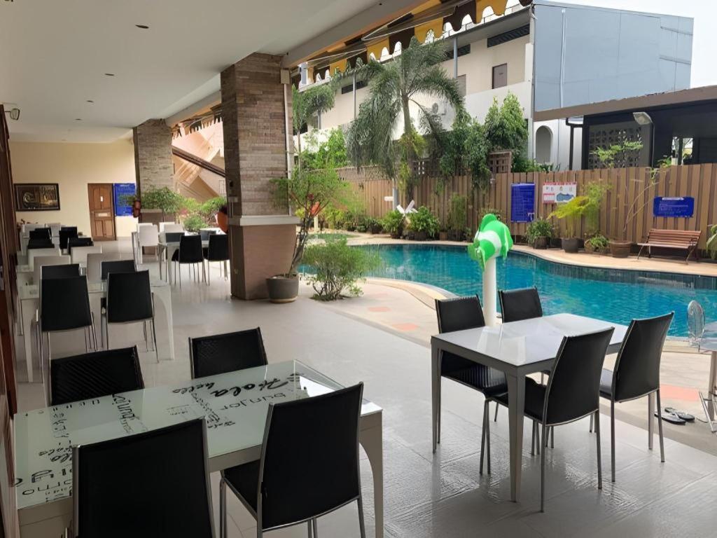 Siam Platinum Pattaya Hotel Exterior photo